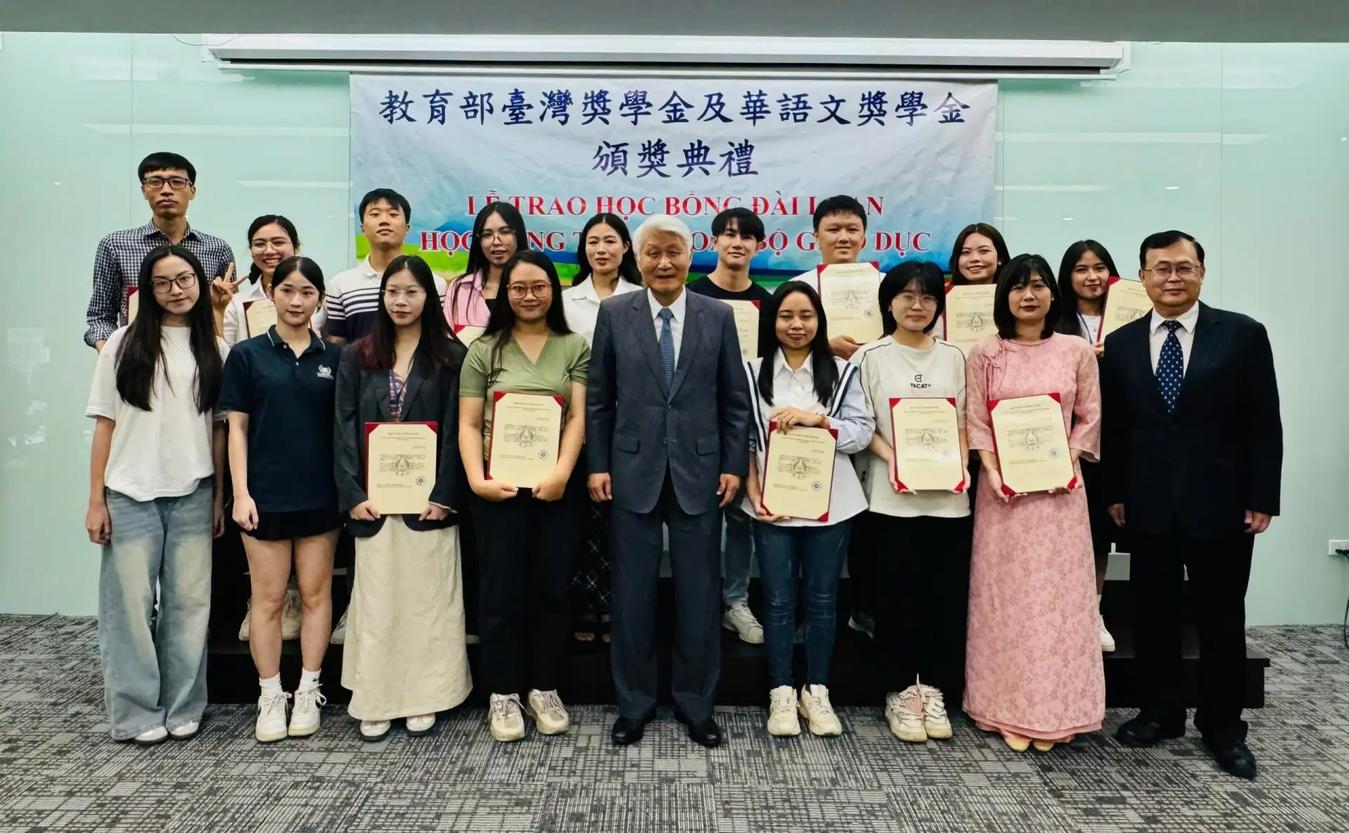 AVB - Thấu hiểu & Đồng hành   ước mơ của bạn